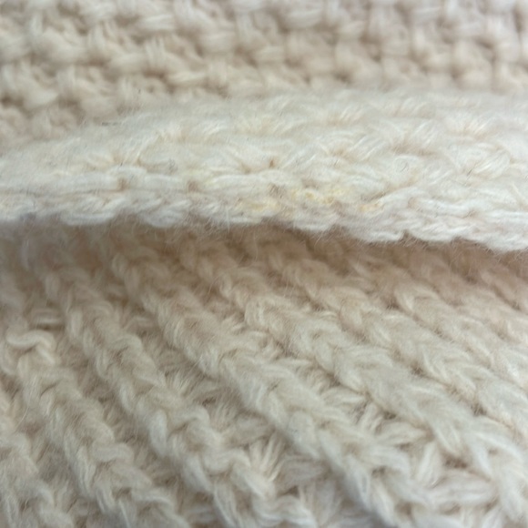 Chloe Foulards Cream Knit Circle/Loop Infinity Scarf - Picture 7 of 11